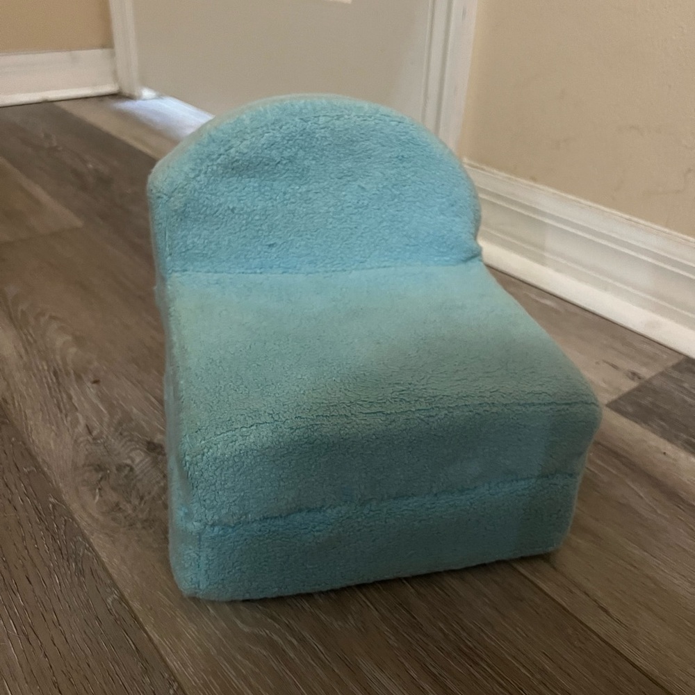 American Girl Blue Fold Up Lounge Chair